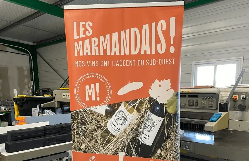 Intérieur moderne avec parquet en bois